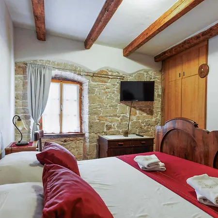 Πανσιόν Kastel Pansion 3*