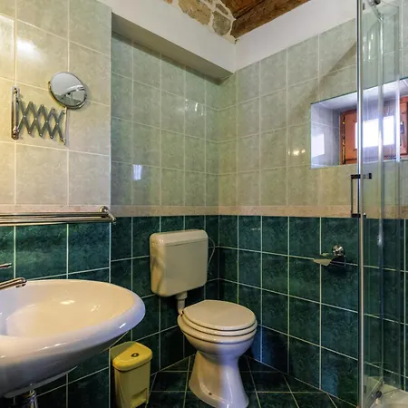 Kastel Pansion Gostinjska kuća