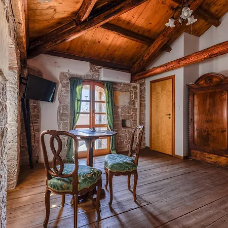 Kastel Pansion Gostinjska kuća 3*
